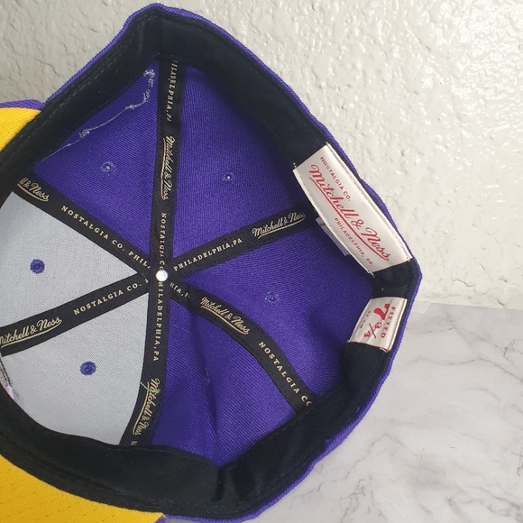 Mitchell & Ness Men's Hat Los Angeles Lakers 50th Anniversary Gray Fitted Cap - Picture 3 of 4